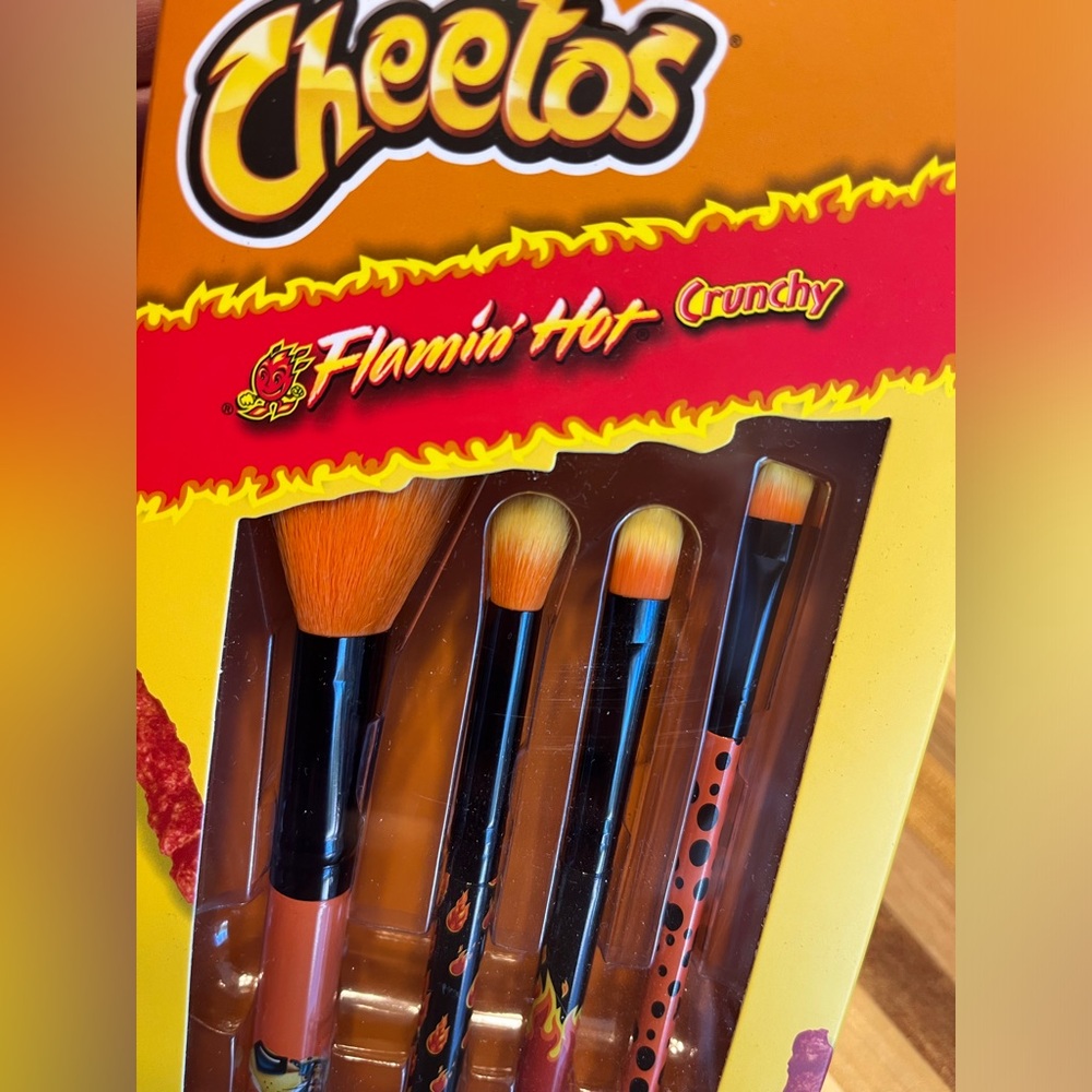 Flaming Hot Cheetos cosmetic brush set, NIB